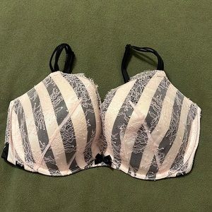 Victoria Secrets 36DDD Pink/Black Bra. Gently used.